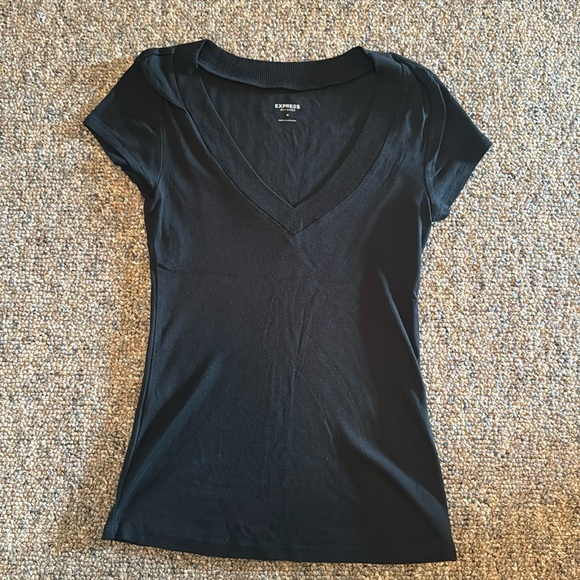 Express Tops - Express black short sleeve top- medium‎